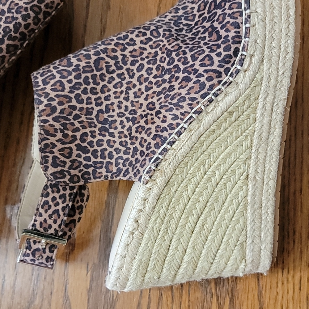 Kenneth Cole 'Olivia' Peep-Toe Espadrille Wedges - Picture 6 of 9